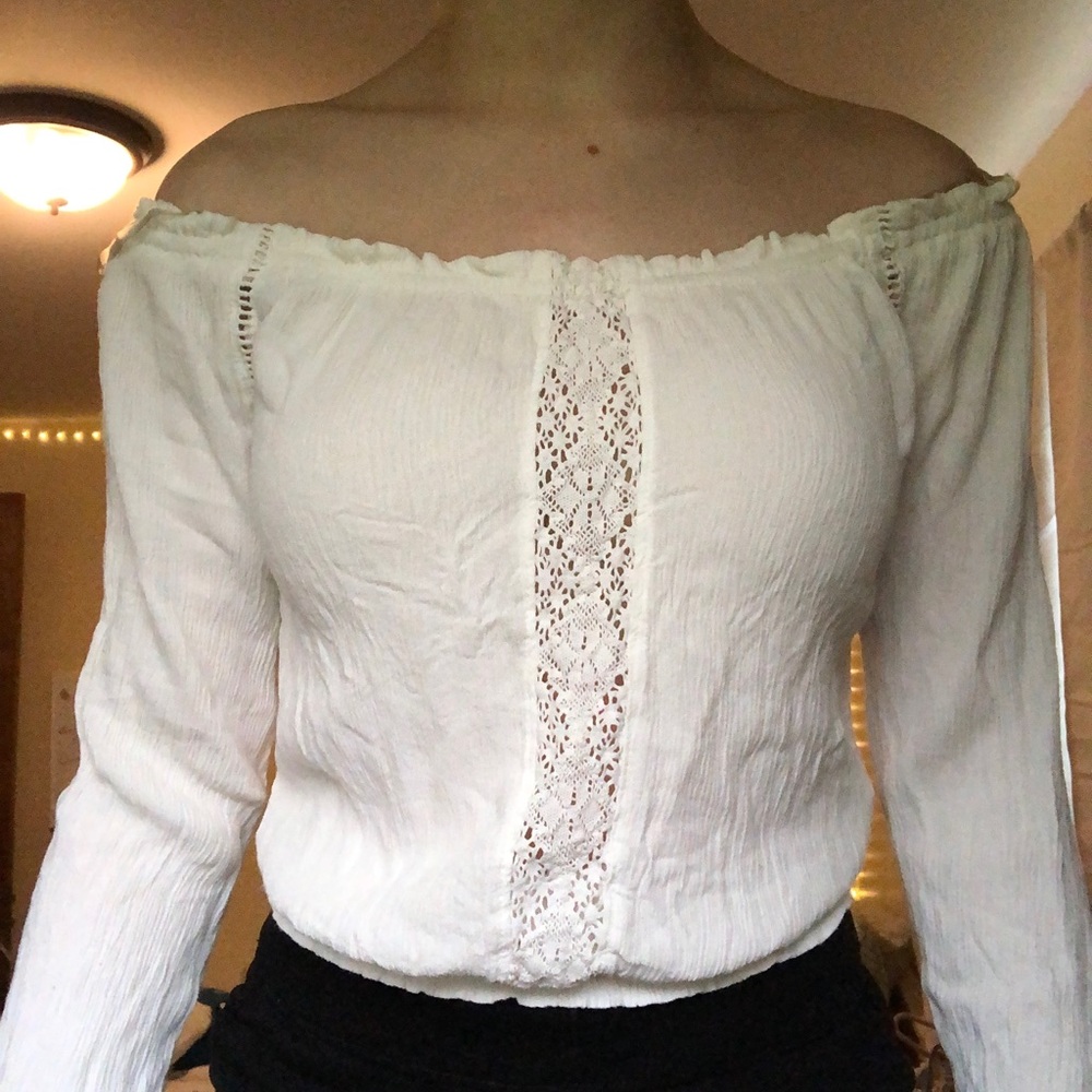 Off the shoulder lace detail & cinched waist top